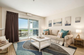 Waters Edge 103